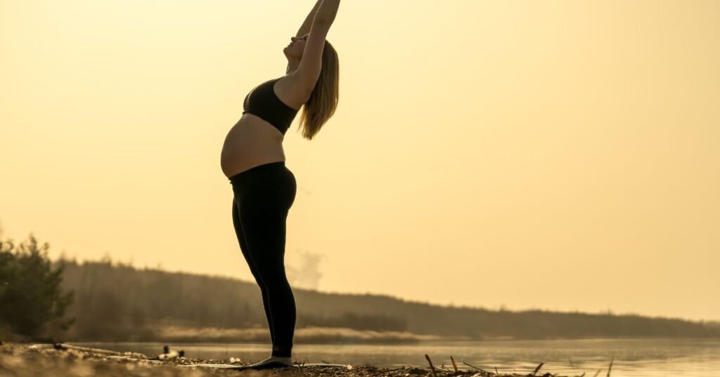 Benefícios do yoga: Melhora a Autoestima e a Imagem Corporal
