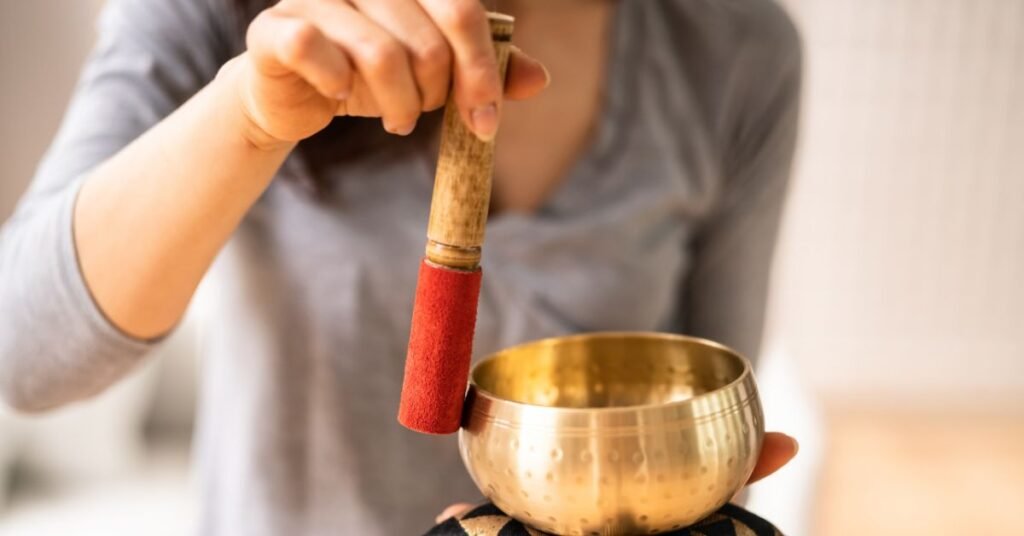 Como Tocar o Sino Tibetano: Técnica de Fricção